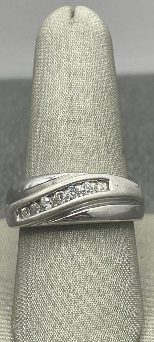 14K White Gold Diamond Diagonal Band Men's Ring (26181)